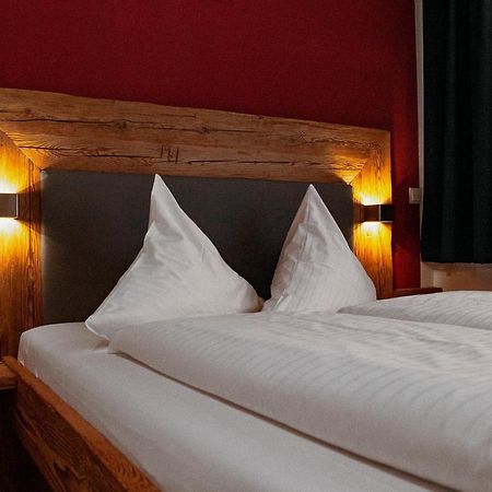 Hotel Almwirt Haar  Luaran gambar