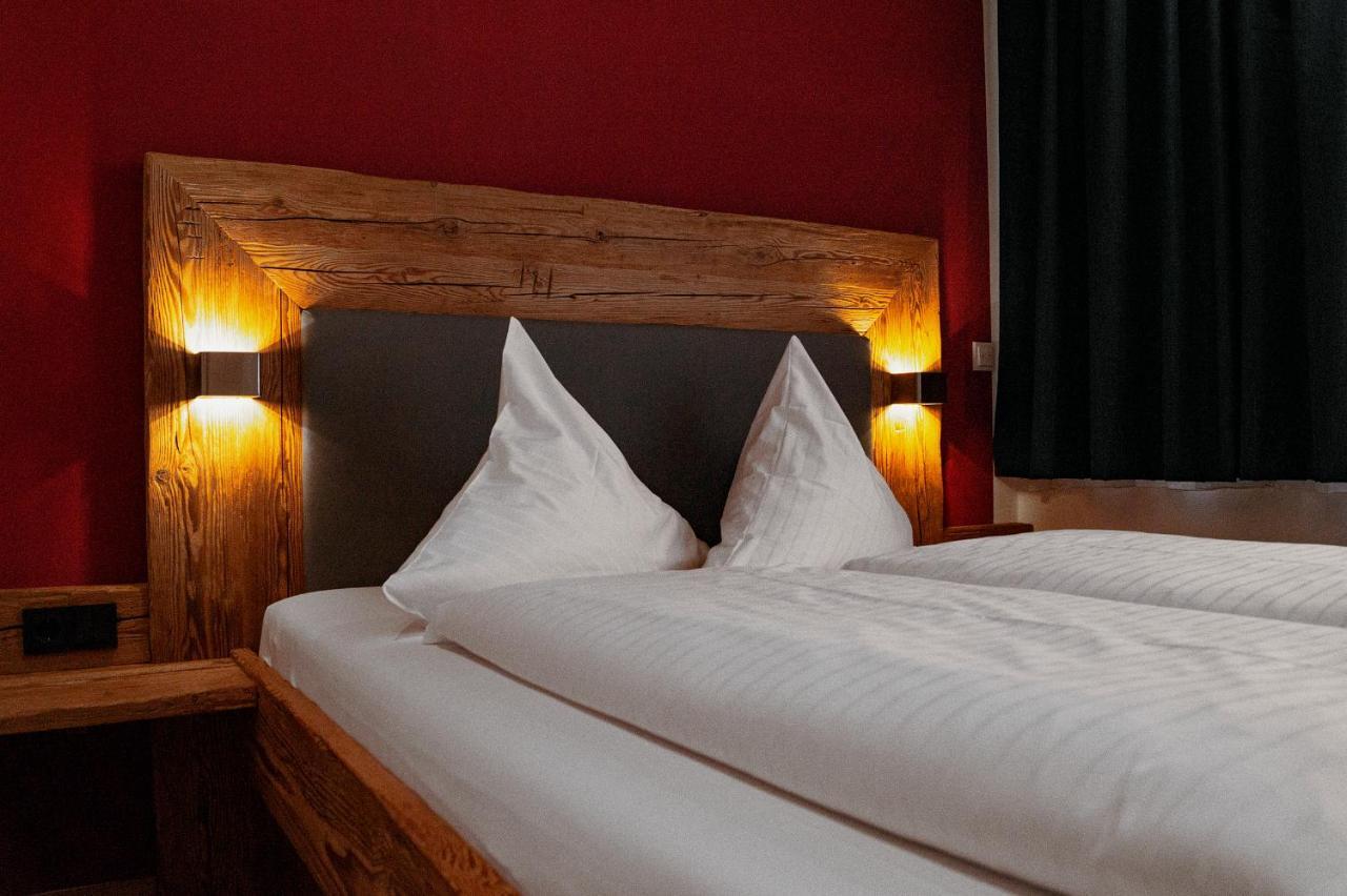 Hotel Almwirt Haar  Luaran gambar