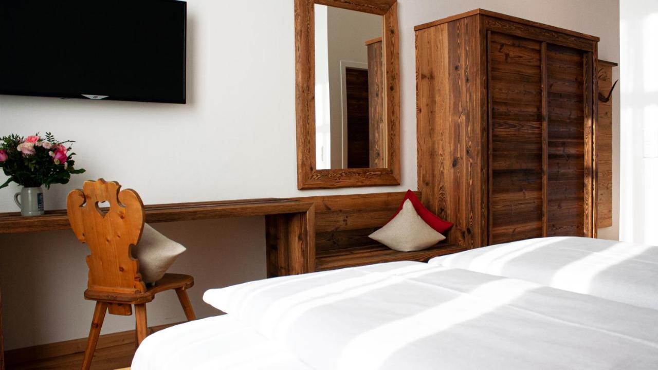 Hotel Almwirt Haar  Luaran gambar